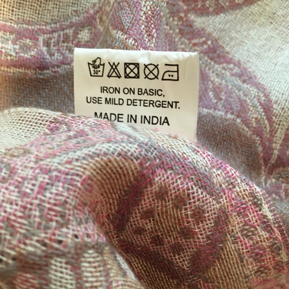 SCARF - Picture 7 of 7